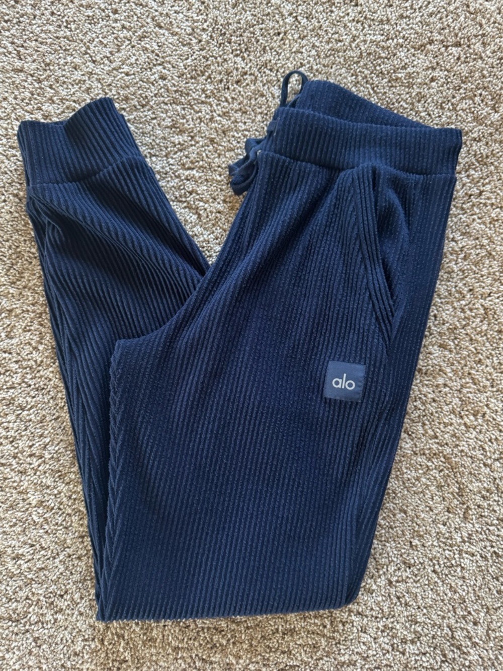 ALO Yoga Muse Sweatpant Navy Size Medium